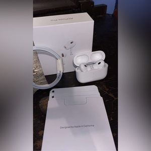 selling 2 brand new pairs